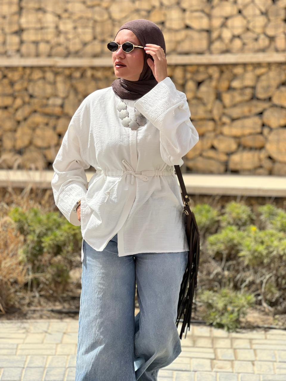 Linen blouse in white
