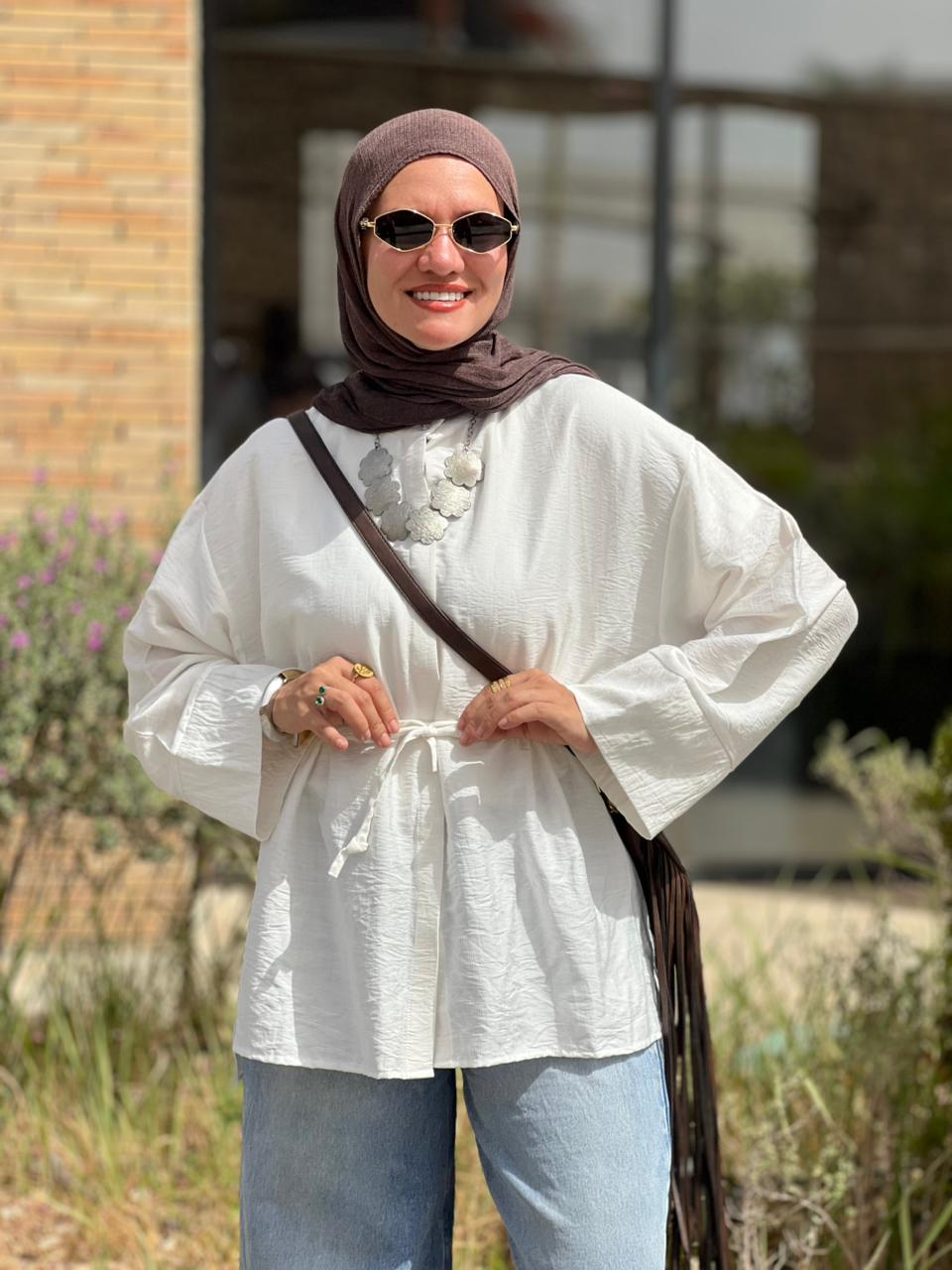 Linen blouse in white
